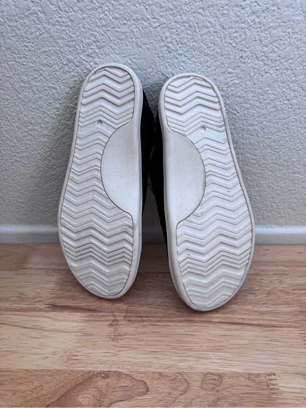 torrid Riley Ruched Sneaker (WW) - Picture 8 of 8